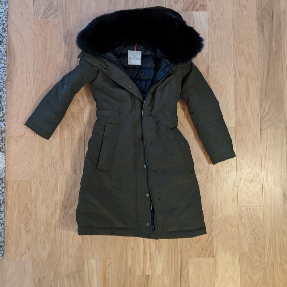 Moncler Jaseur Parka w/ removable Fur Collar